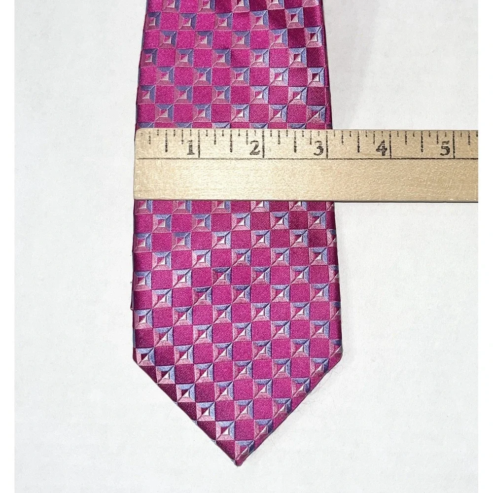 Hickey Freeman Tie‎ Men's OS Pink Geometric AOP 100% Silk Professional Office